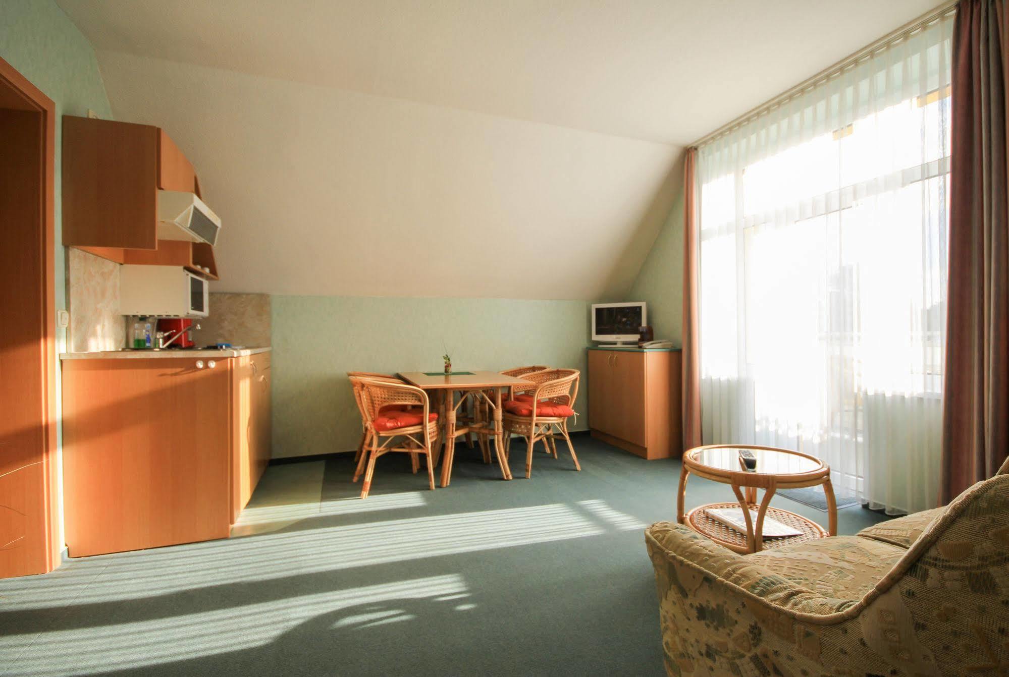 Appartementhaus Zum Strandkorb Ostseebad Kühlungsborn Exterior foto