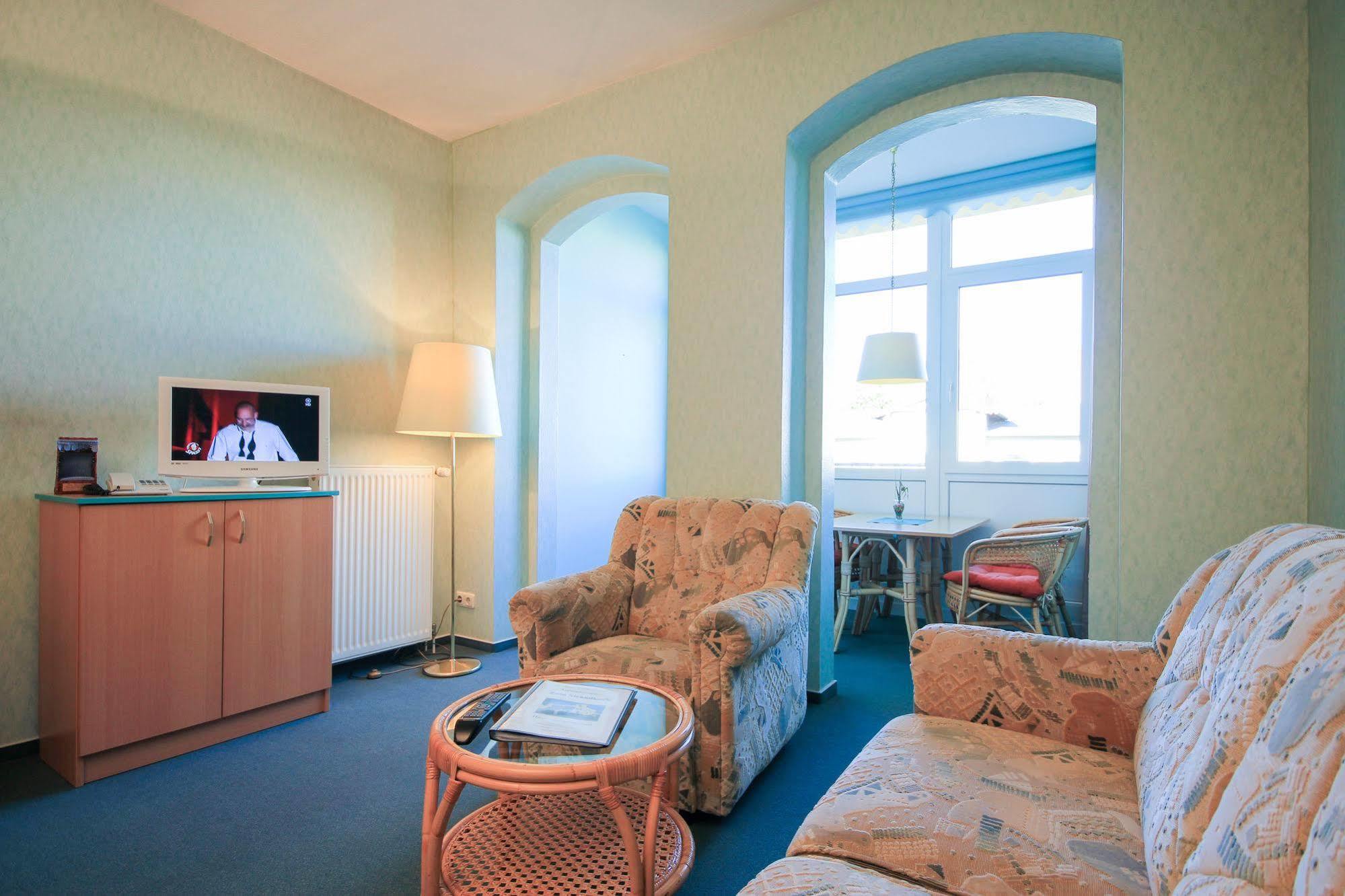 Appartementhaus Zum Strandkorb Ostseebad Kühlungsborn Exterior foto
