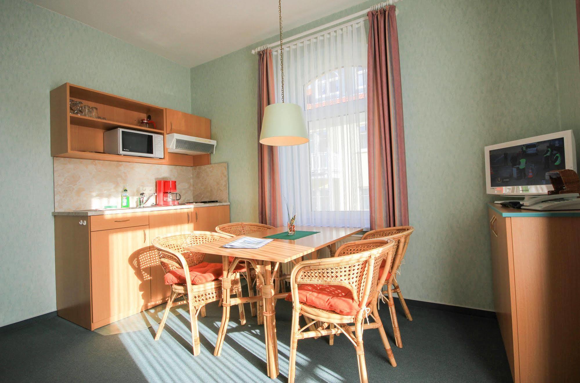 Appartementhaus Zum Strandkorb Ostseebad Kühlungsborn Exterior foto